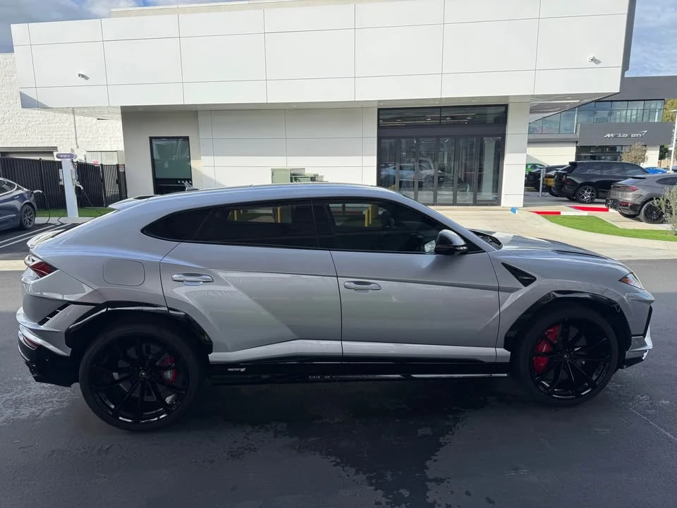 2024 Lamborghini Urus - Image 4 of 7