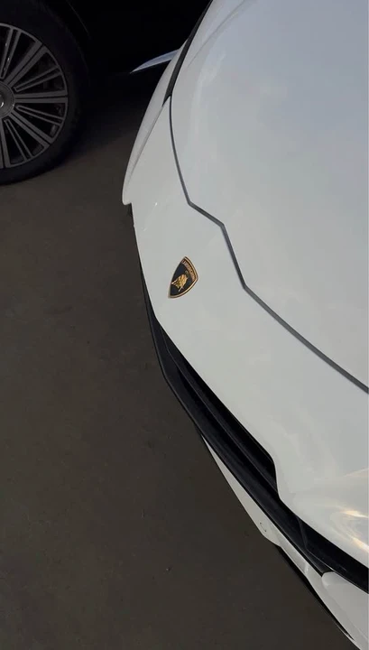 2024 Lamborghini Urus SE - Image 2 of 3