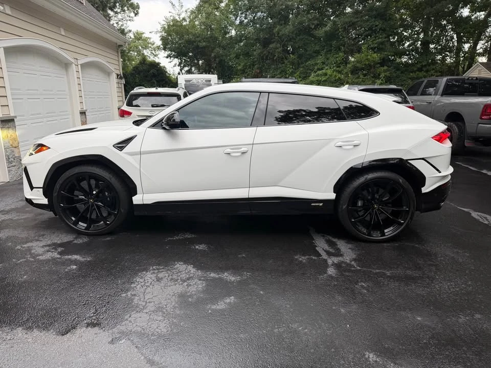 2024 Lamborghini Urus SE - Image 4 of 11