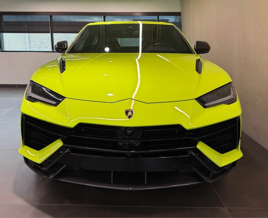 2024 Lamborghini Urus SE - Image 6 of 10