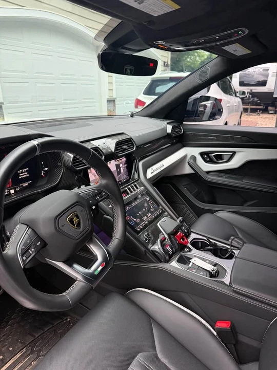 2024 Lamborghini Urus SE - Image 6 of 11