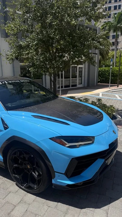 2024 Lamborghini Urus SE - Image 2 of 7