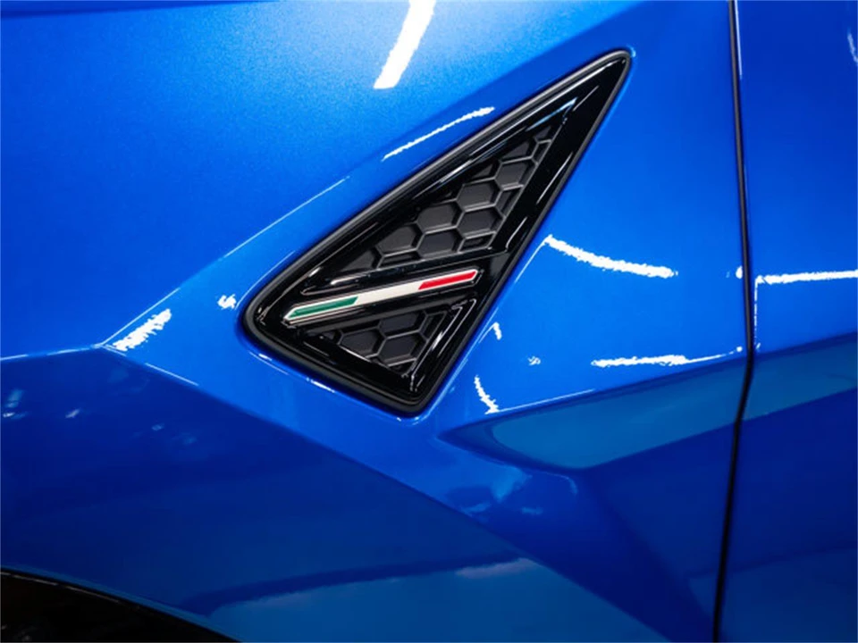 2024 Lamborghini Urus SE - Image 17 of 31
