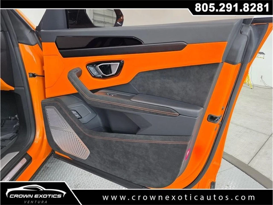 2024 Lamborghini Urus SE - Image 23 of 31