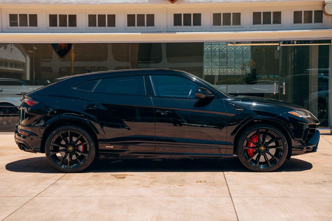 2024 Lamborghini Urus SE - Image 2 of 31