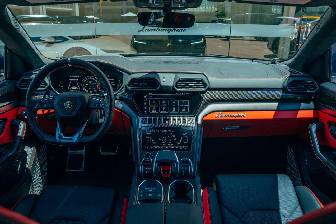 2024 Lamborghini Urus SE - Image 7 of 31