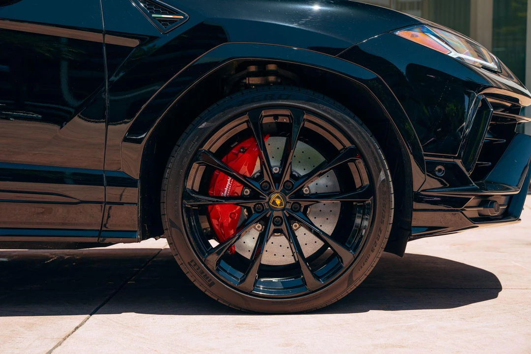 2024 Lamborghini Urus SE - Image 9 of 31