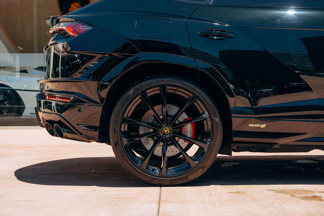 2024 Lamborghini Urus SE - Image 20 of 31