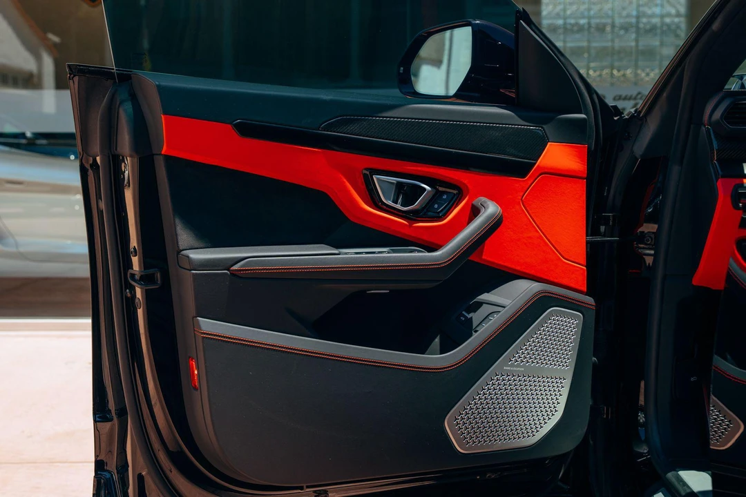2024 Lamborghini Urus SE - Image 23 of 31