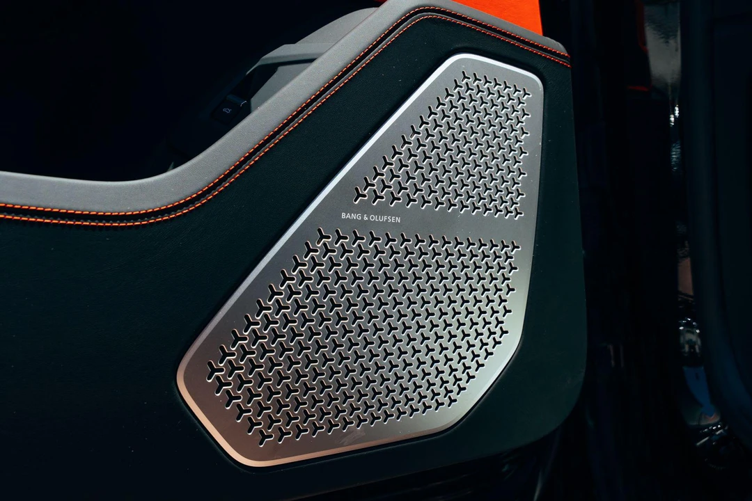 2024 Lamborghini Urus SE - Image 24 of 31