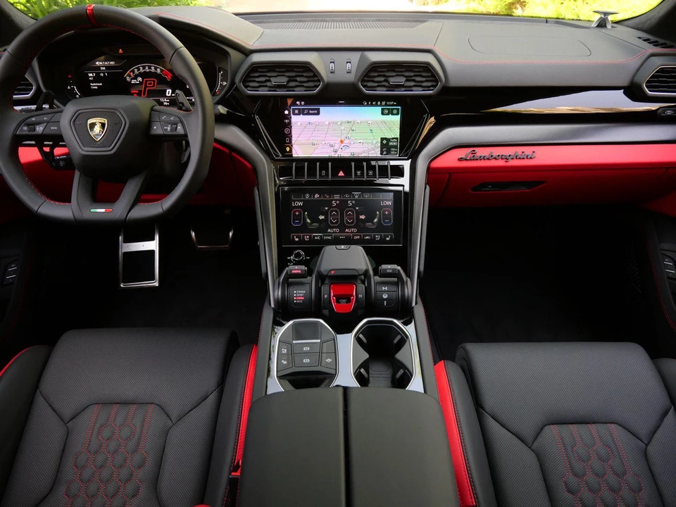 2024 Lamborghini Urus SE - Image 7 of 27