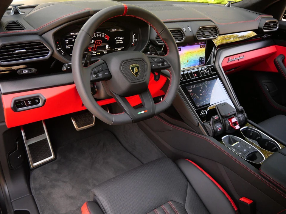 2024 Lamborghini Urus SE - Image 13 of 27