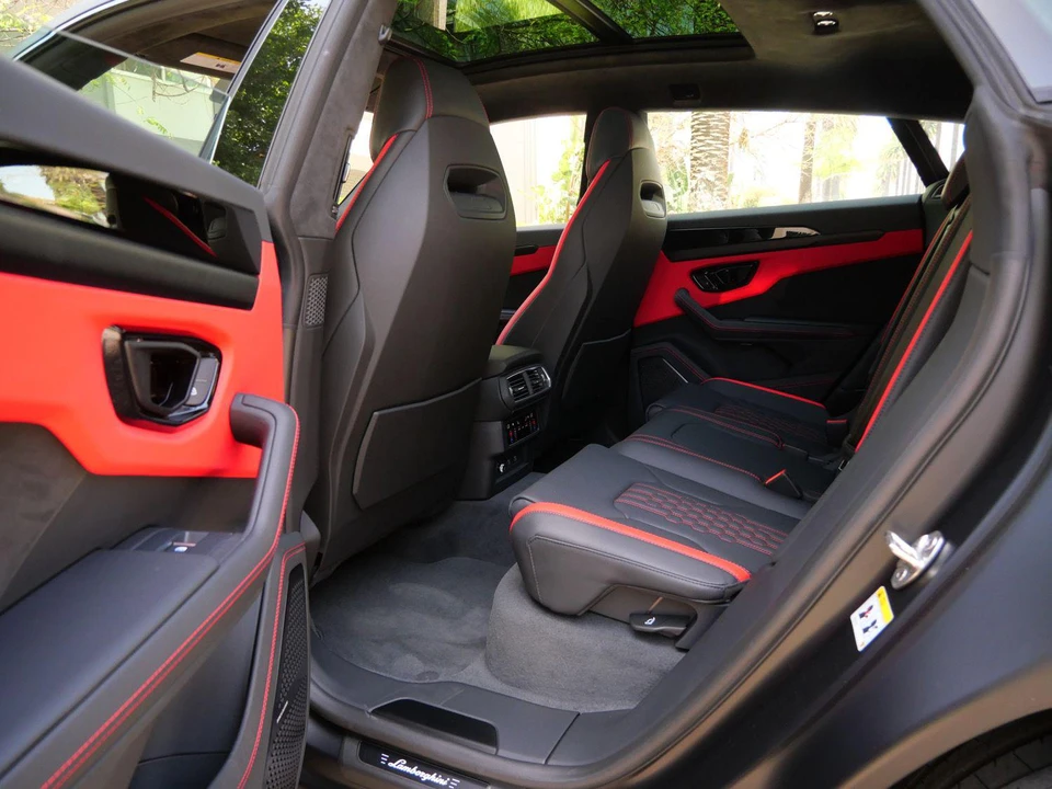 2024 Lamborghini Urus SE - Image 20 of 27