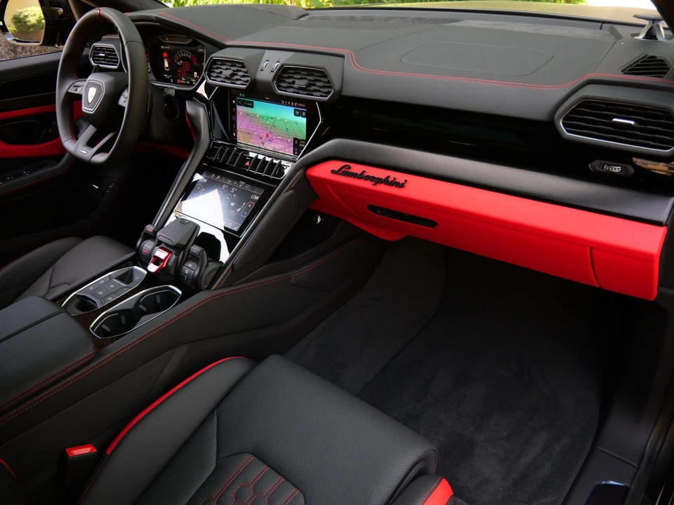 2024 Lamborghini Urus SE - Image 24 of 27