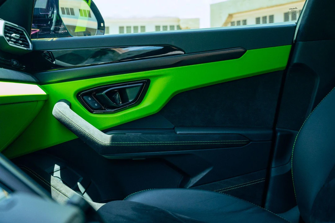 2024 Lamborghini Urus - Image 15 of 31