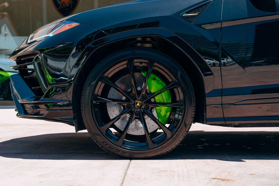 2024 Lamborghini Urus - Image 19 of 31