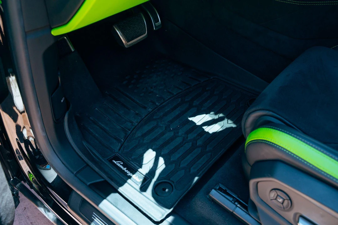 2024 Lamborghini Urus - Image 31 of 31