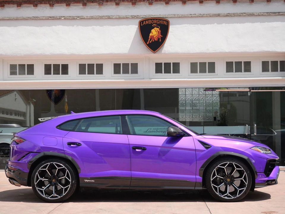 2024 Lamborghini Urus SE - Image 2 of 31