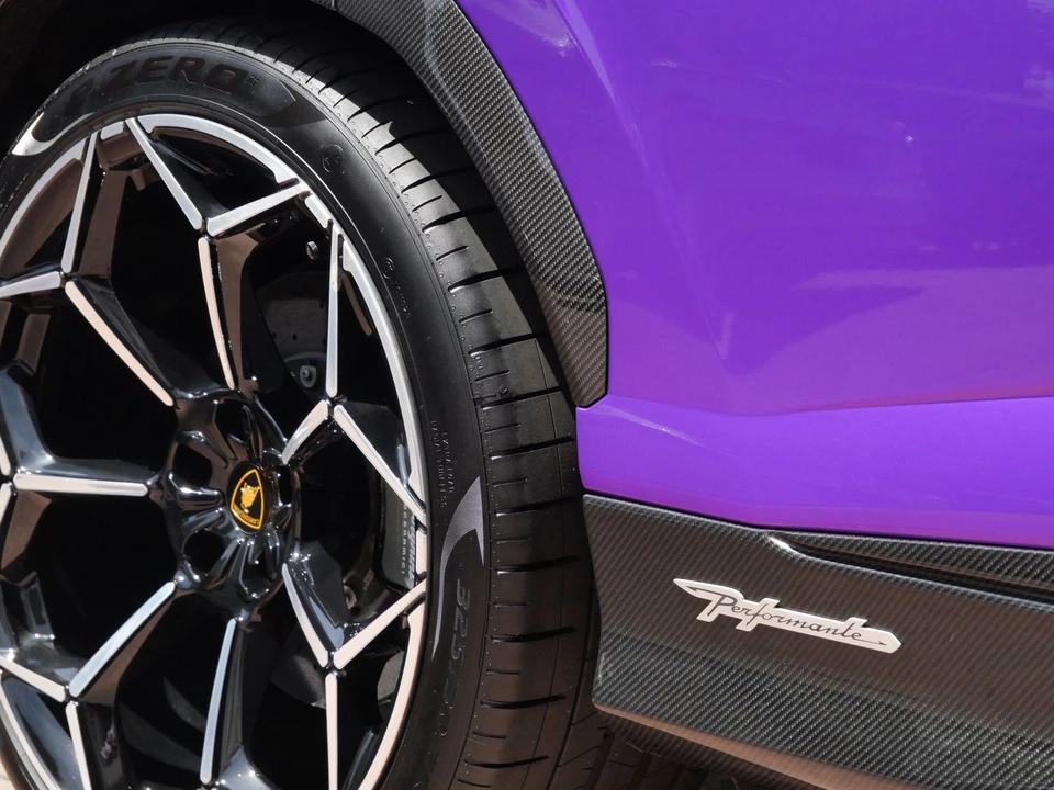 2024 Lamborghini Urus SE - Image 16 of 31