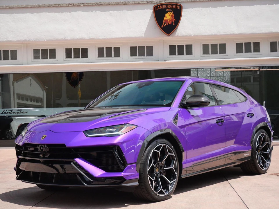 2024 Lamborghini Urus SE - Image 25 of 31