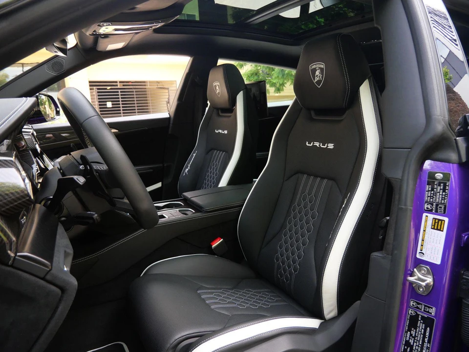 2024 Lamborghini Urus SE - Image 30 of 31