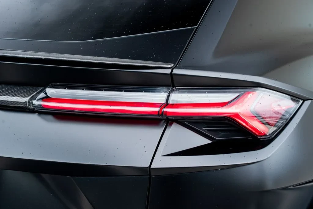 2024 Lamborghini Urus - Image 16 of 31