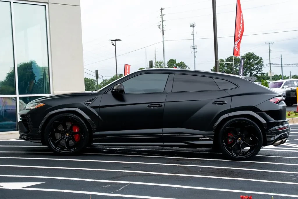 2024 Lamborghini Urus - Image 25 of 31