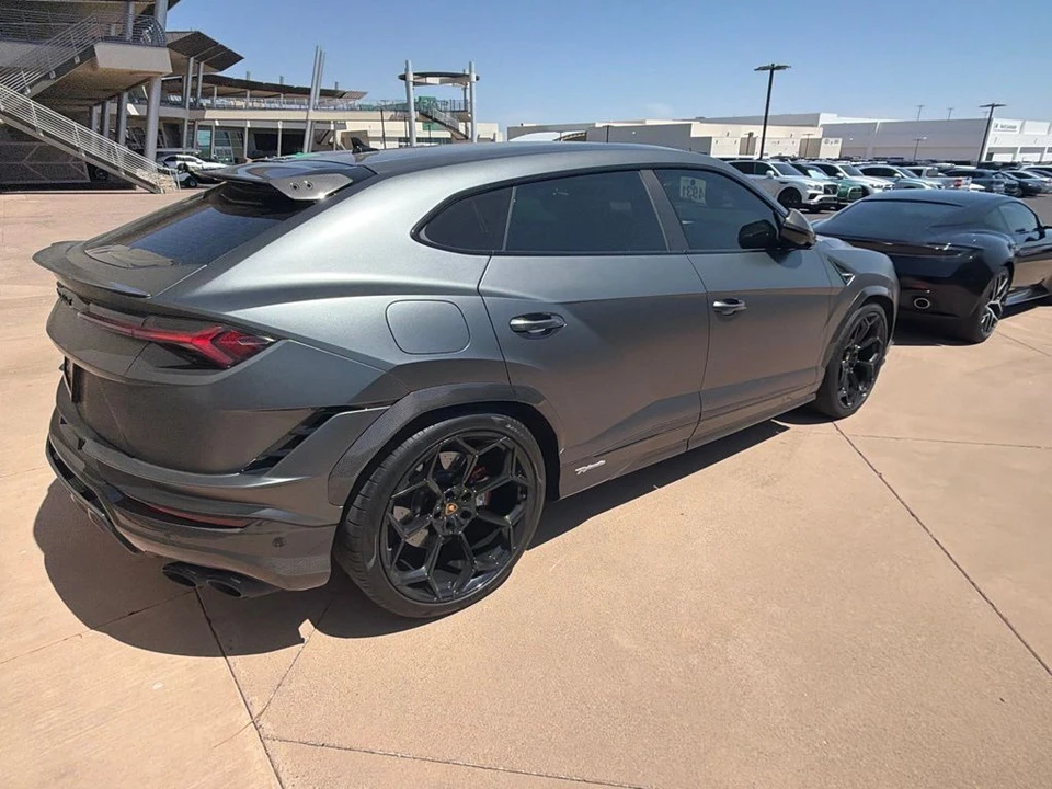 2024 Lamborghini Urus SE - Image 5 of 17