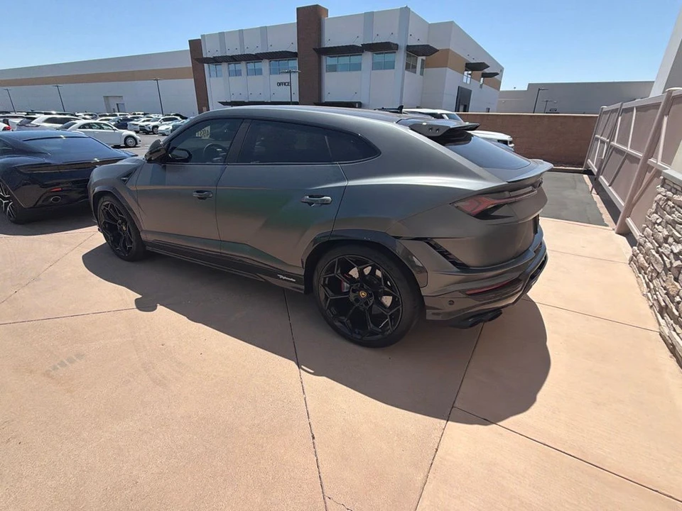 2024 Lamborghini Urus SE - Image 3 of 17