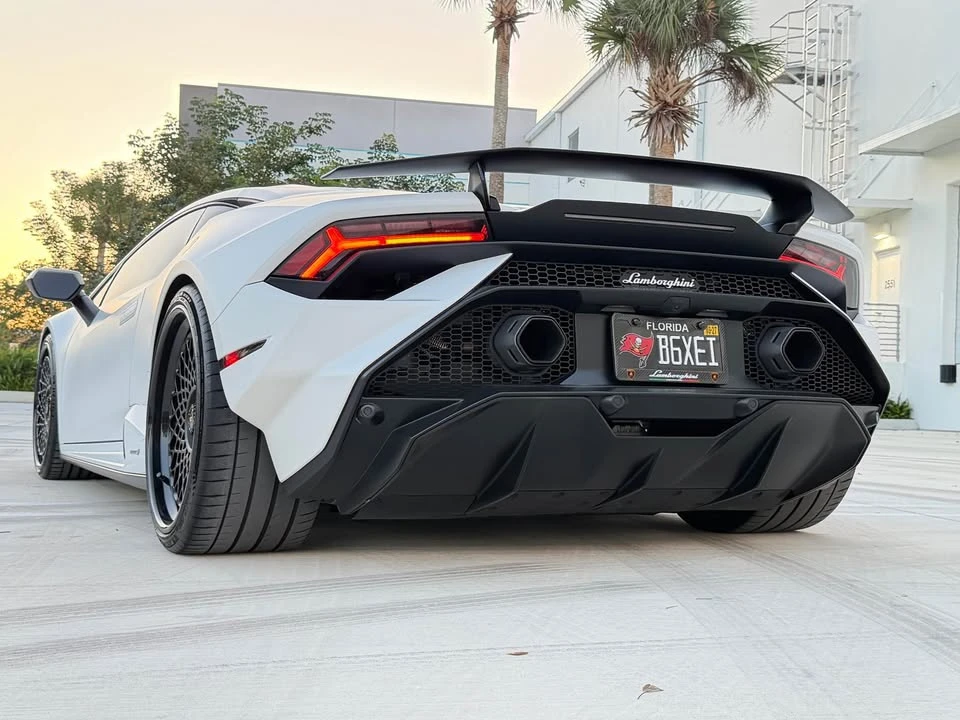 2024 Lamborghini Huracan - Image 2 of 11