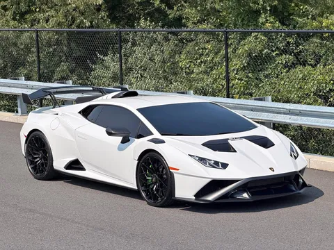 2024 Lamborghini Huracan STO Coupe