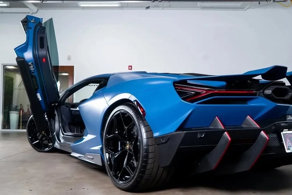 2024 Lamborghini Revuelto - Image 7 of 13