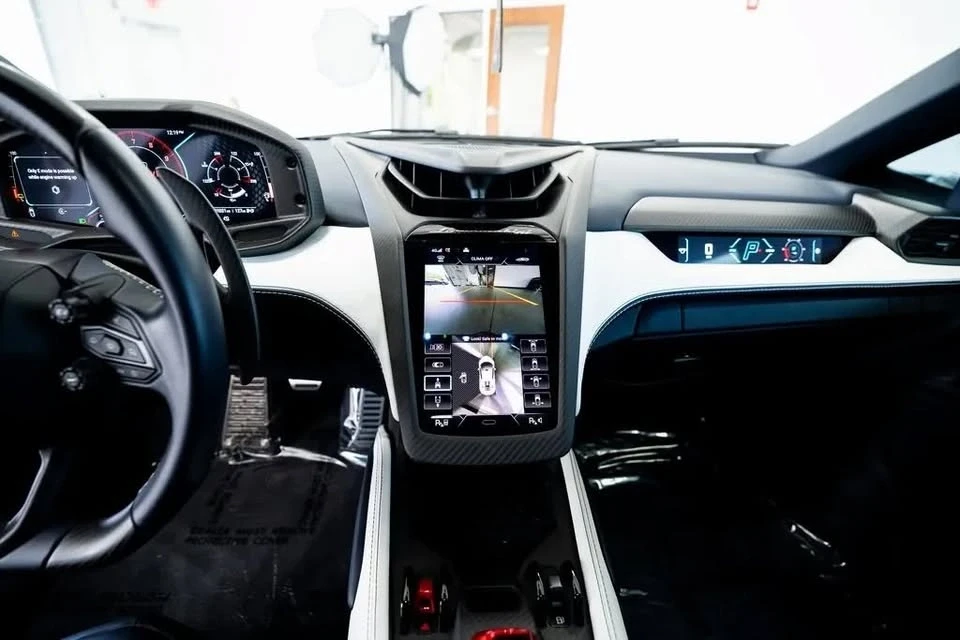 2024 Lamborghini Revuelto - Image 12 of 13