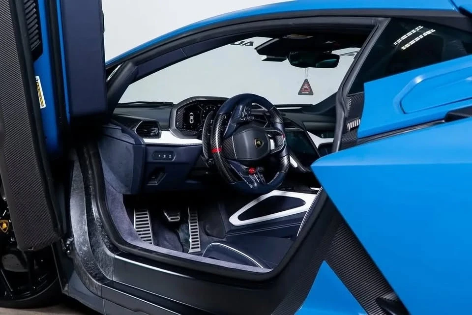 2024 Lamborghini Revuelto - Image 8 of 13