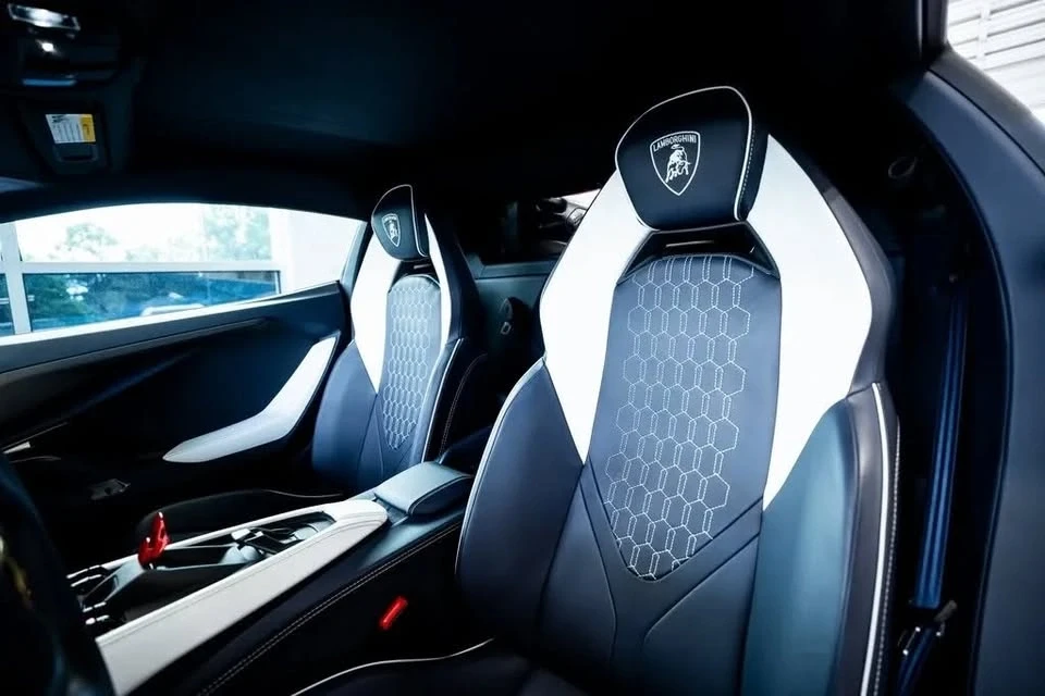 2024 Lamborghini Revuelto - Image 9 of 13