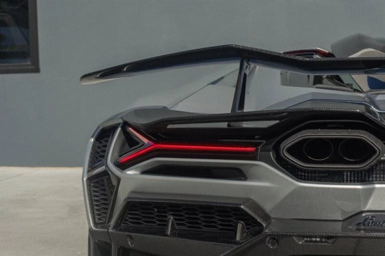 2024 Lamborghini Revuelto - Image 11 of 20