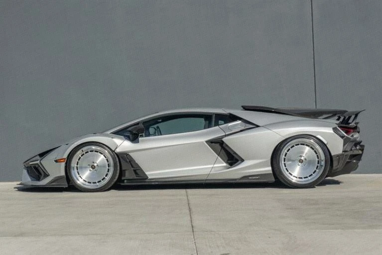 2024 Lamborghini Revuelto - Image 6 of 20