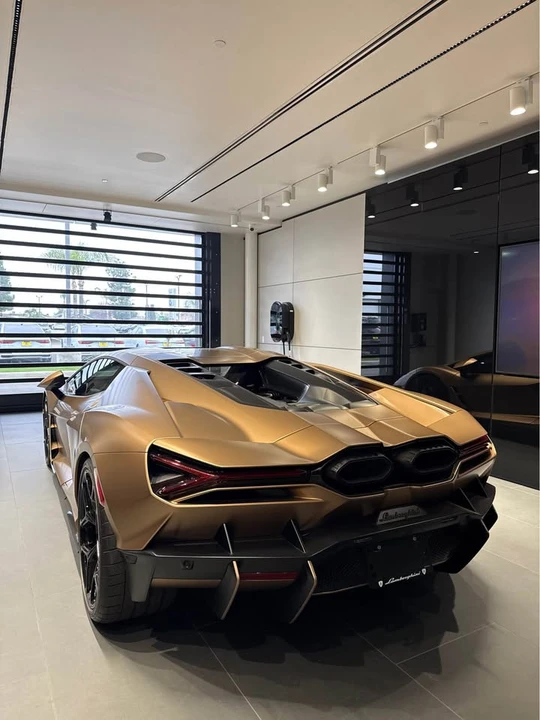 2024 Lamborghini Revuelto - Image 4 of 7