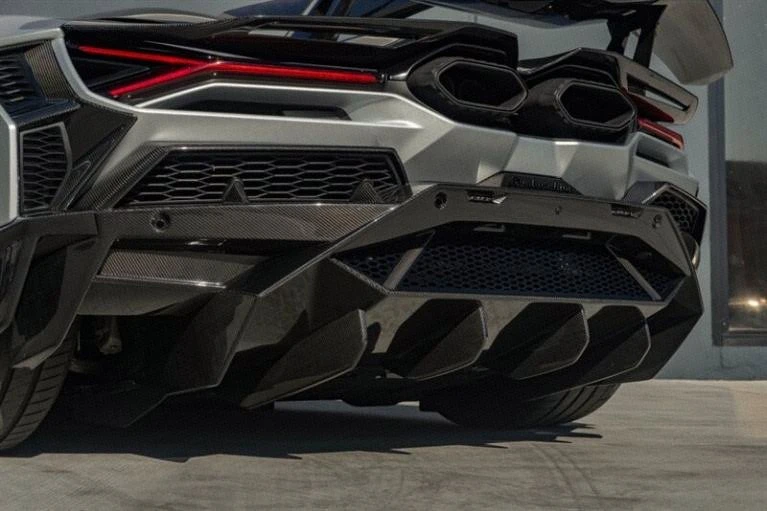 2024 Lamborghini Revuelto - Image 15 of 20