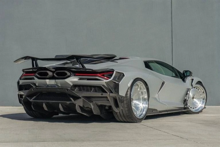 2024 Lamborghini Revuelto - Image 10 of 20