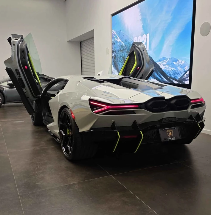 2024 Lamborghini Revuelto - Image 4 of 19