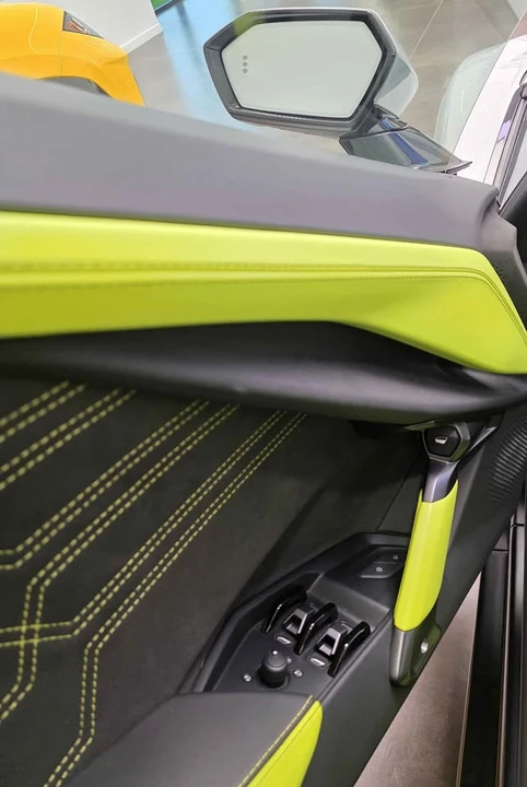 2024 Lamborghini Revuelto - Image 9 of 19