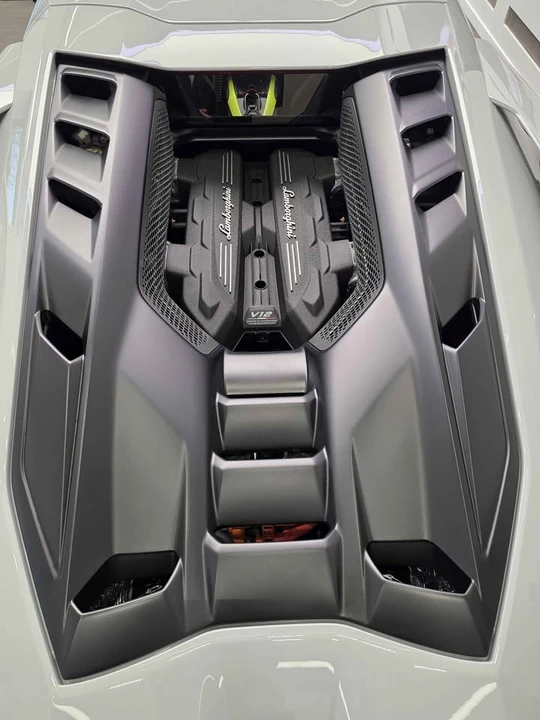 2024 Lamborghini Revuelto - Image 18 of 19