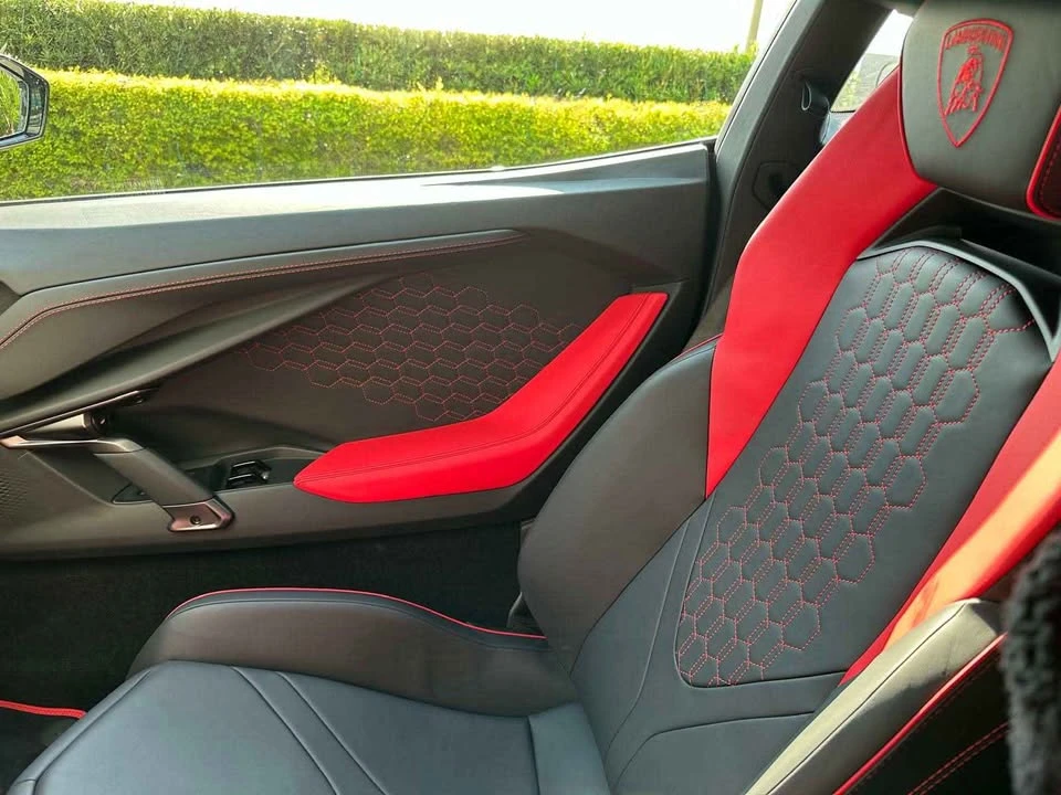 2024 Lamborghini Revuelto - Image 2 of 8