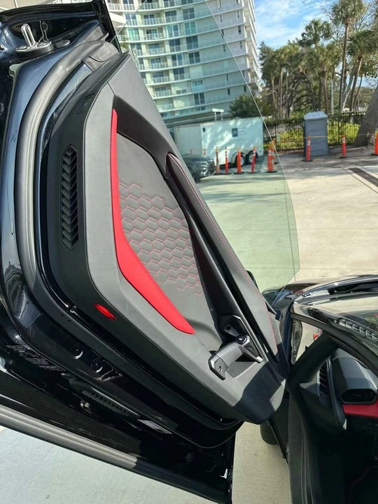 2024 Lamborghini Revuelto - Image 7 of 8
