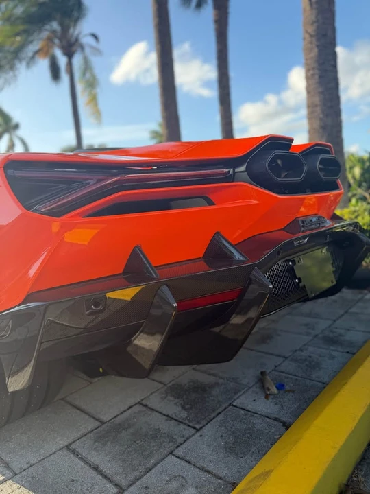2024 Lamborghini Revuelto - Image 11 of 18