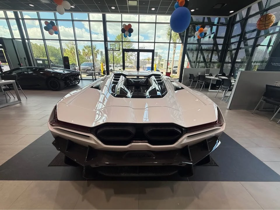 2024 Lamborghini Revuelto - Image 3 of 4