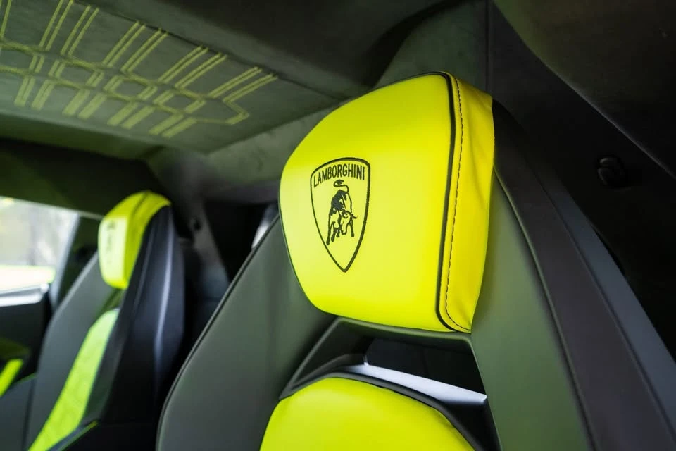 2024 Lamborghini Revuelto - Image 10 of 13
