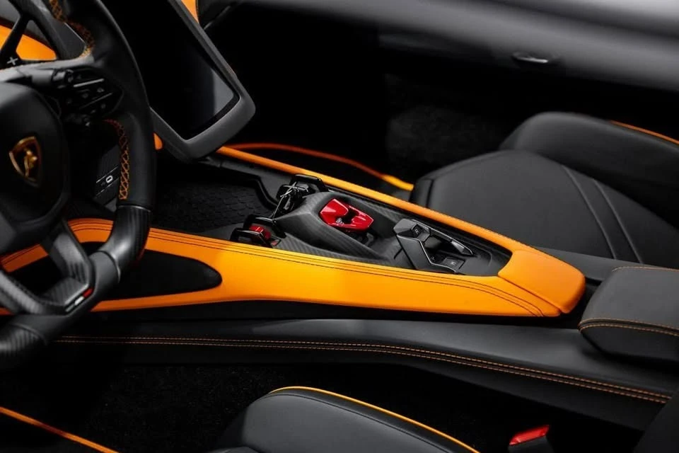 2024 Lamborghini Revuelto - Image 18 of 20