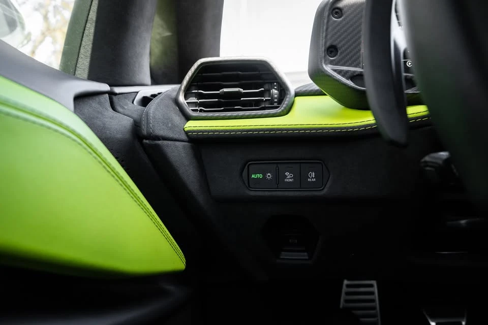 2024 Lamborghini Revuelto - Image 15 of 20